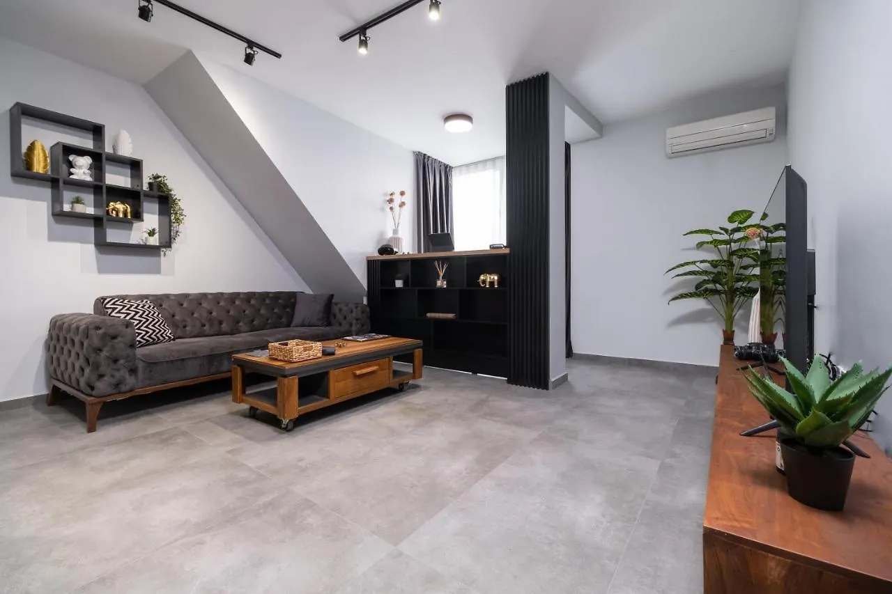 Chic 1Br Apartment With Balcony In Пловдив
