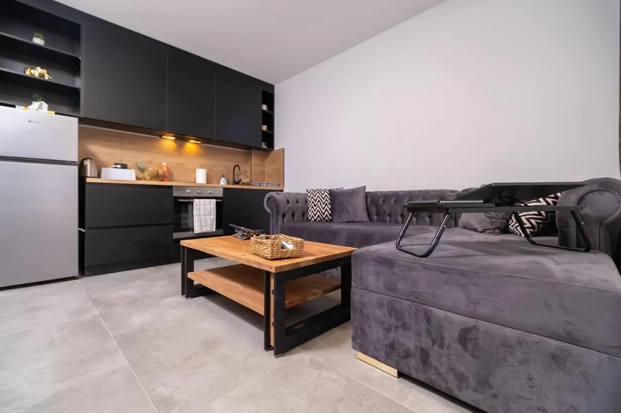 Chic 1Br Apartment With Balcony In Пловдив 0*,  Болгария